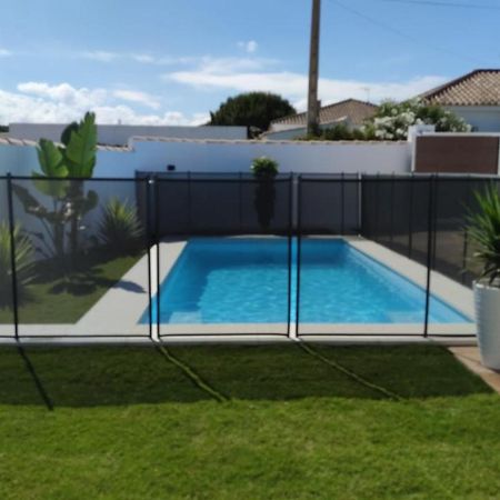 Palapa Garden Alojamientos, Piscina Privada Y Cerca Del Mar 奇克拉纳－德拉弗龙特拉 外观 照片