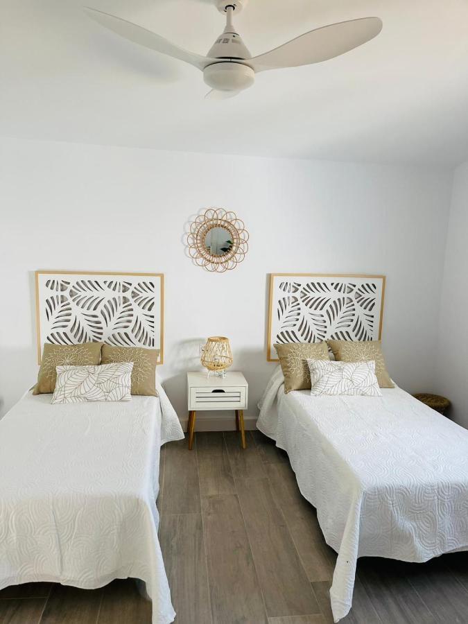 Palapa Garden Alojamientos, Piscina Privada Y Cerca Del Mar 奇克拉纳－德拉弗龙特拉 外观 照片