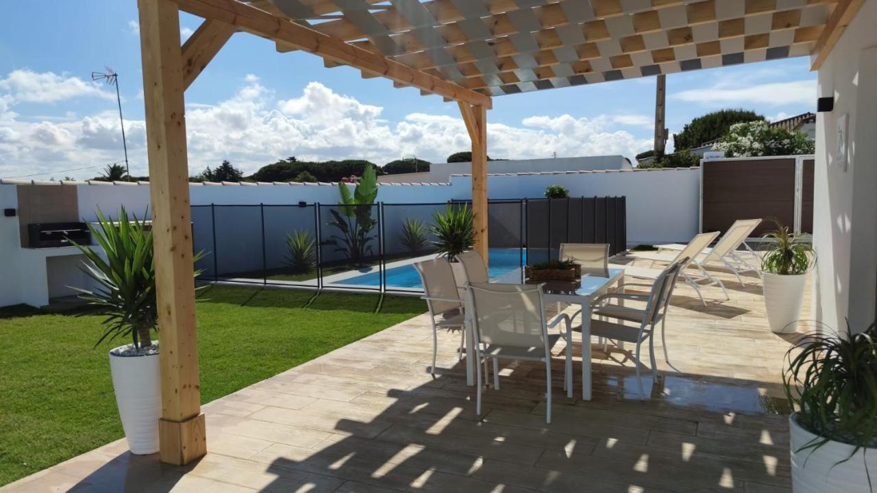 Palapa Garden Alojamientos, Piscina Privada Y Cerca Del Mar 奇克拉纳－德拉弗龙特拉 外观 照片