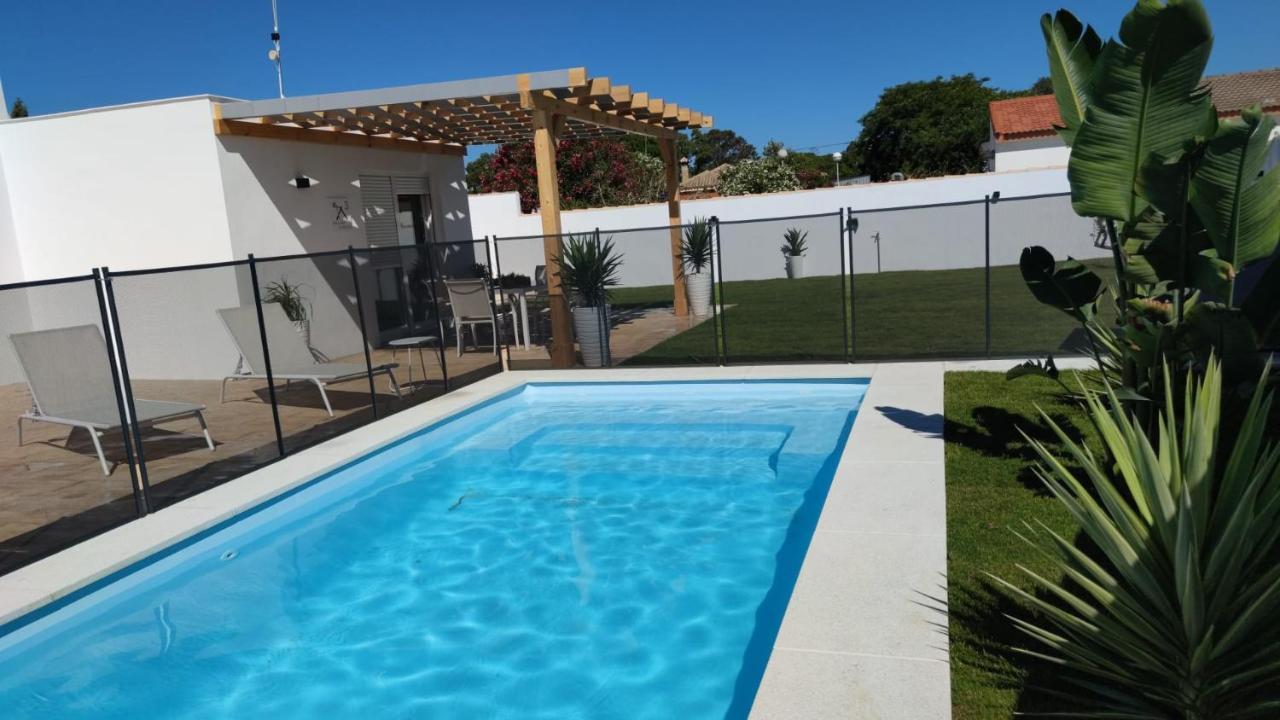 Palapa Garden Alojamientos, Piscina Privada Y Cerca Del Mar 奇克拉纳－德拉弗龙特拉 外观 照片
