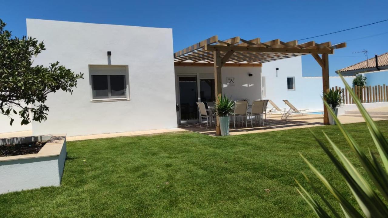 Palapa Garden Alojamientos, Piscina Privada Y Cerca Del Mar 奇克拉纳－德拉弗龙特拉 外观 照片