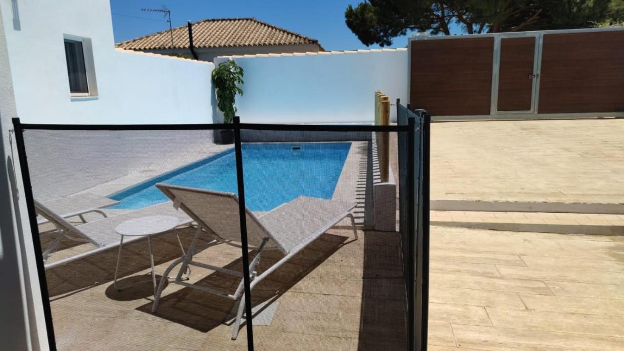 Palapa Garden Alojamientos, Piscina Privada Y Cerca Del Mar 奇克拉纳－德拉弗龙特拉 外观 照片