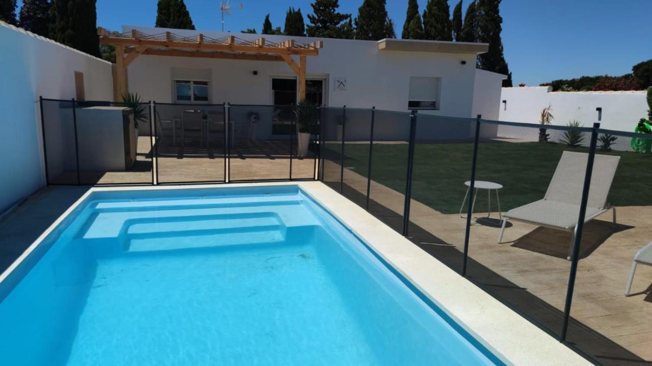 Palapa Garden Alojamientos, Piscina Privada Y Cerca Del Mar 奇克拉纳－德拉弗龙特拉 外观 照片